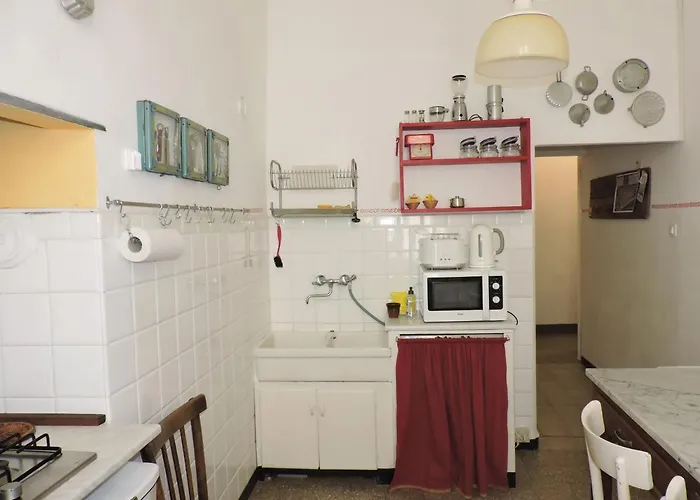 Apartament Historic Building By The Sea Finale Ligure