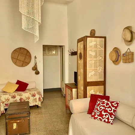 Appartamento Historic Building By The Sea *