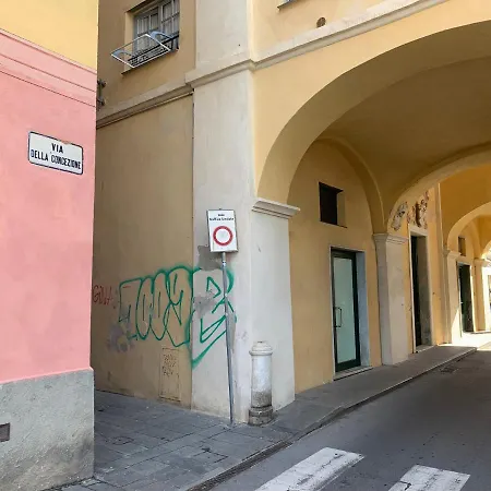 Historic Building By The Sea Appartamento Finale Ligure