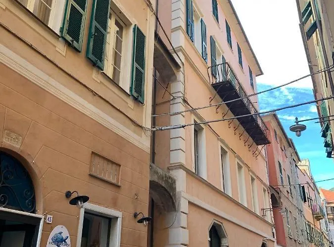 Appartement Historic Building By The Sea