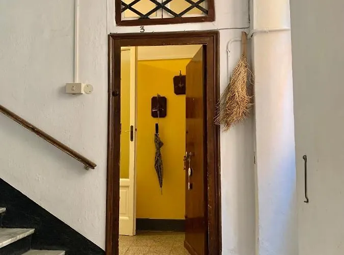 Historic Building By The Sea Appartement Finale Ligure